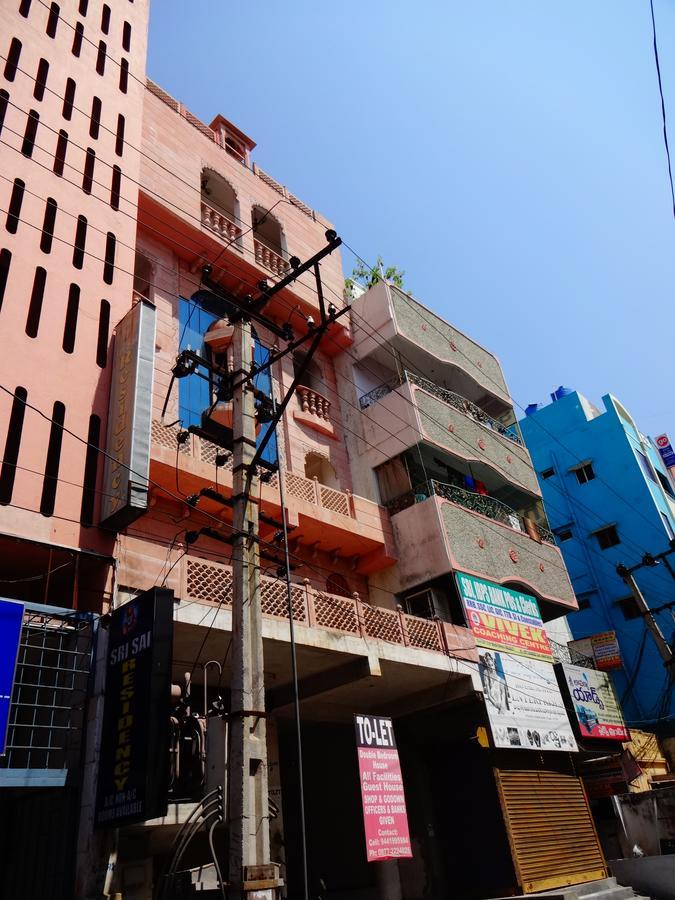蒂鲁帕蒂 Sri Sai Residency酒店 外观 照片