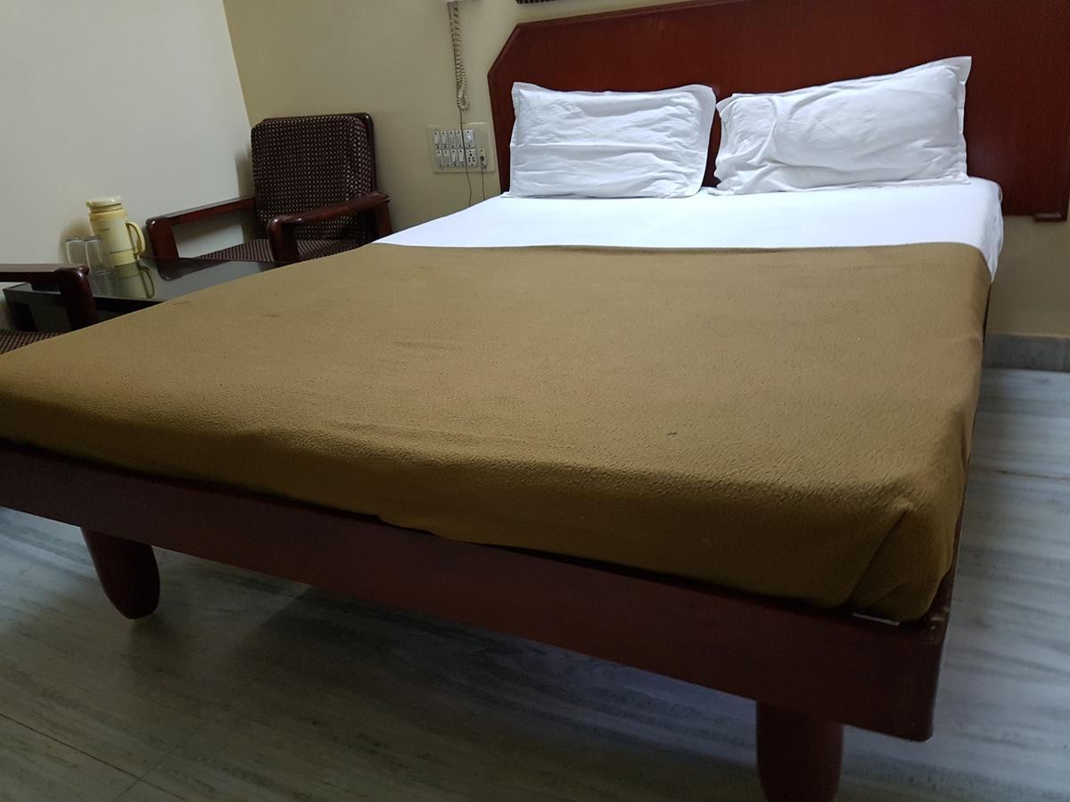 蒂鲁帕蒂 Sri Sai Residency酒店 外观 照片